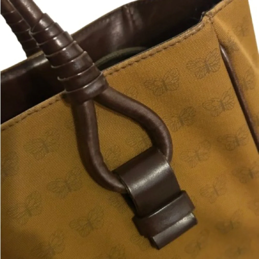 Bottega Veneta Butterfly Tote Bag - Picture 4 of 10